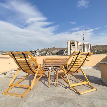 Hotelise I Tulip Apartment Ереван Екстериор снимка
