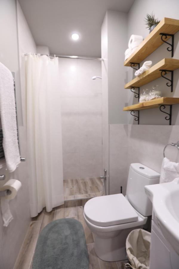 Hotelise I Tulip Apartment Ереван Екстериор снимка