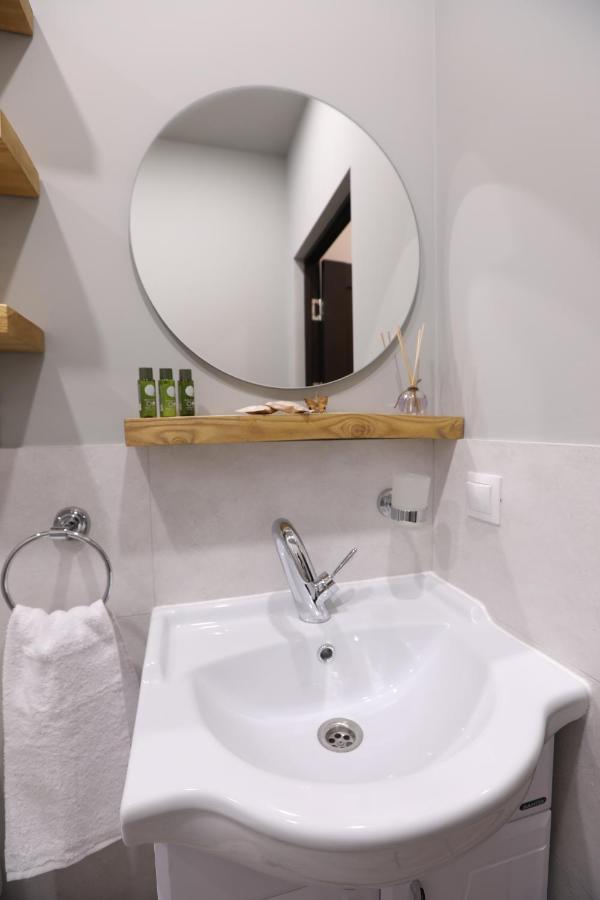 Hotelise I Tulip Apartment Ереван Екстериор снимка