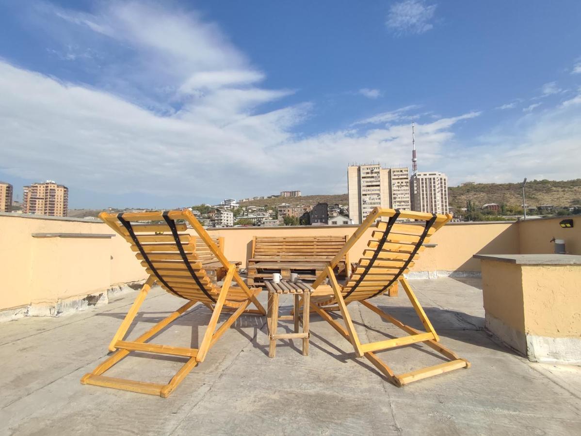 Hotelise I Tulip Apartment Ереван Екстериор снимка